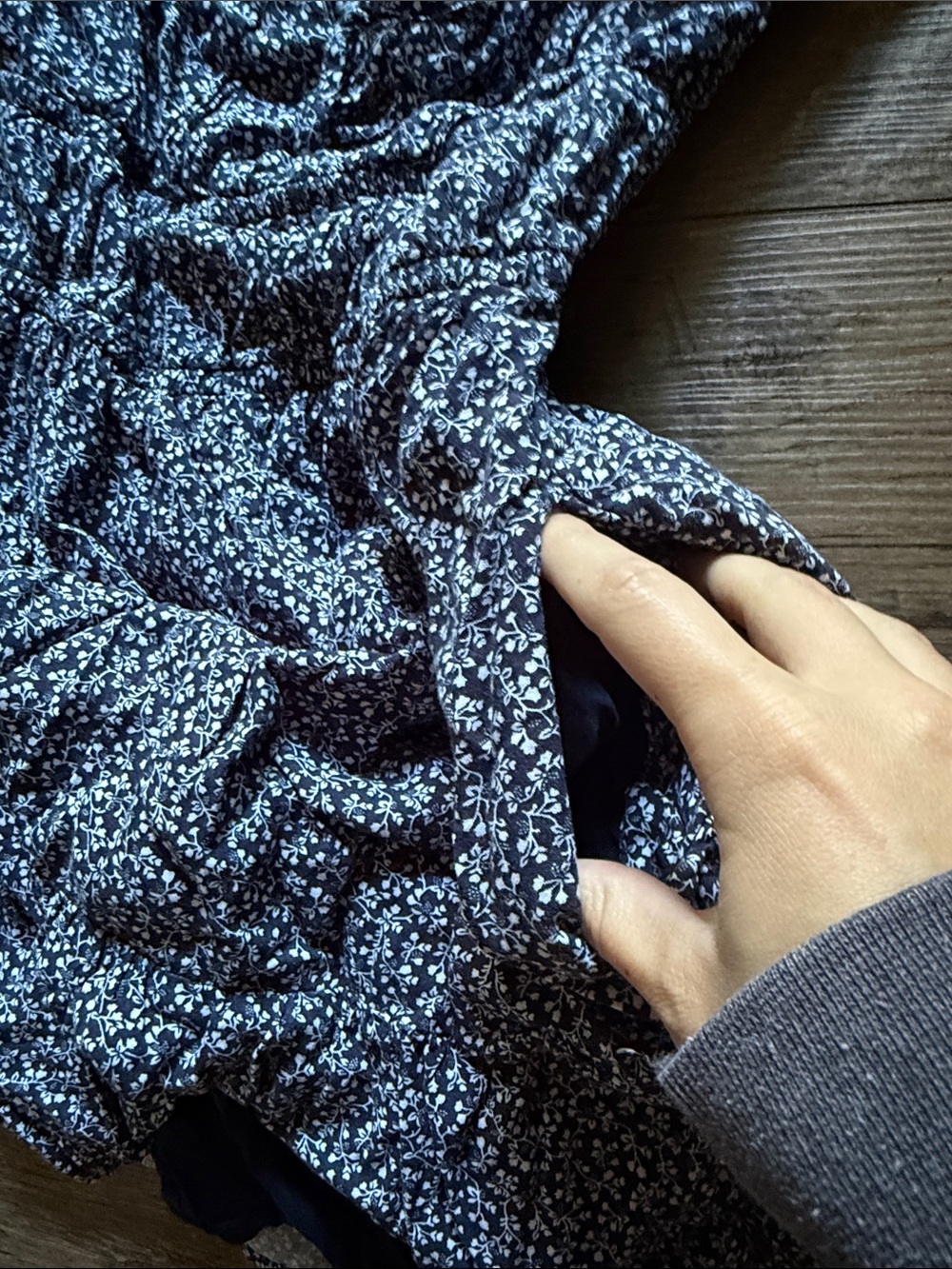 Hollister Navy Blue Floral Puff-Sleeve Dress - Picture 4 of 4